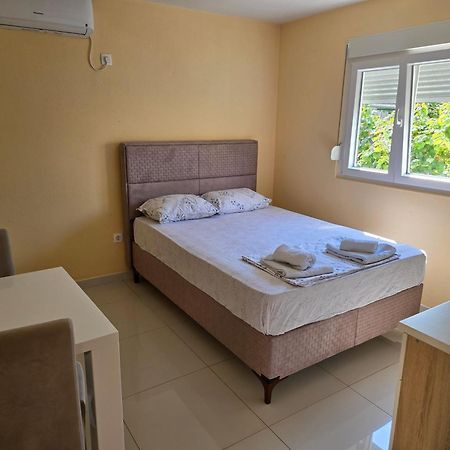 Apartman Tolosi 波德戈里察 外观 照片