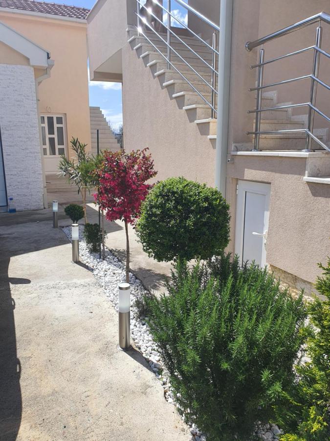 Apartman Tolosi 波德戈里察 外观 照片