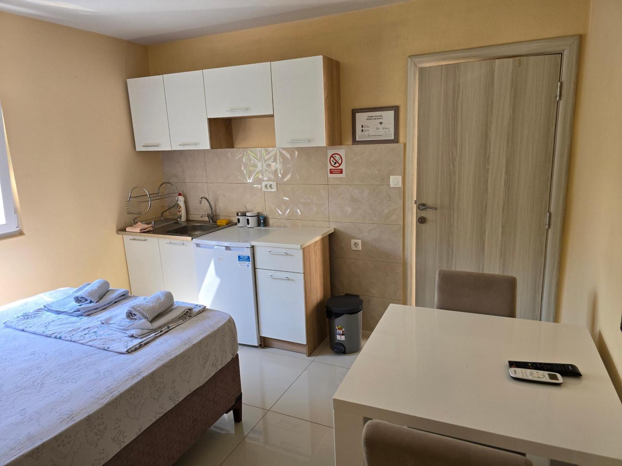 Apartman Tolosi 波德戈里察 外观 照片